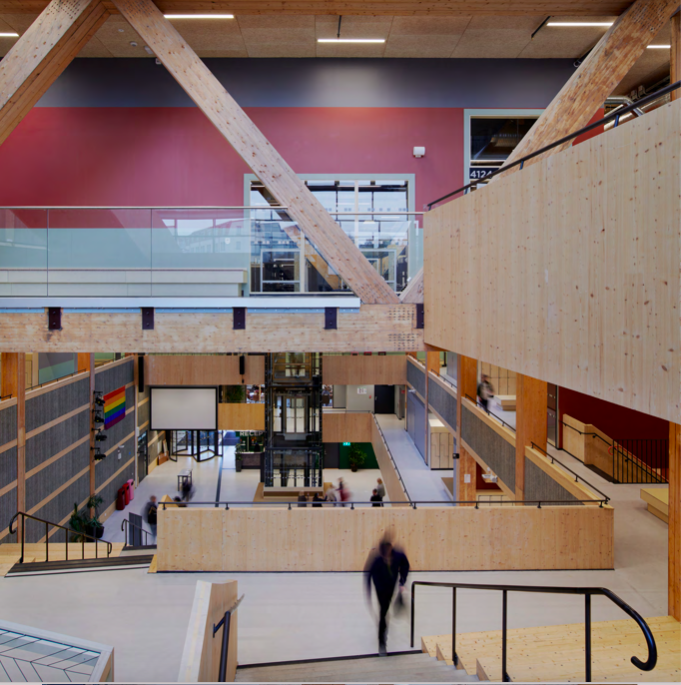 Lindholmens tekniska gymnasium i Göteborg - Årets skol- och förskolebyggnad 2021. Bild: KUB Arkitekter